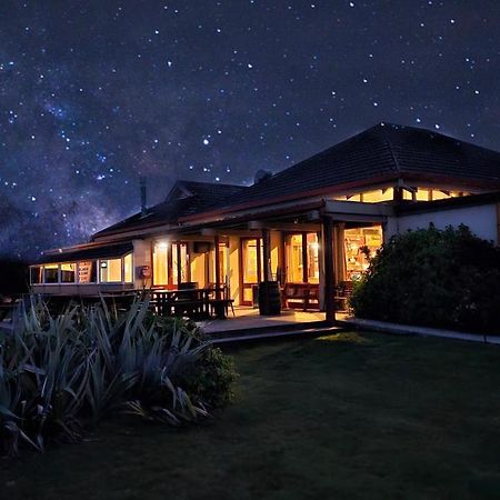 Te Anau Manapouri Lake Hotel Exterior photo