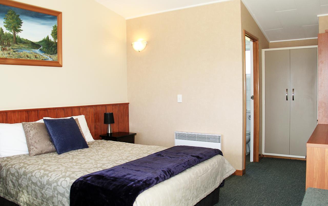 Te Anau Manapouri Lake Hotel Exterior photo