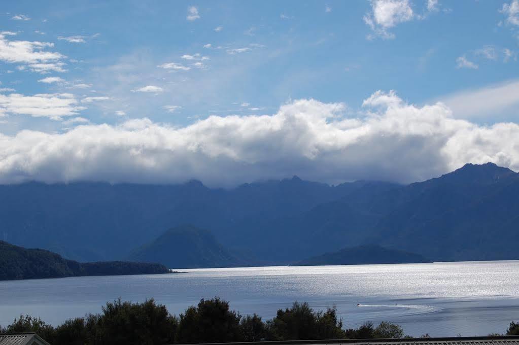 Te Anau Manapouri Lake Hotel Exterior photo