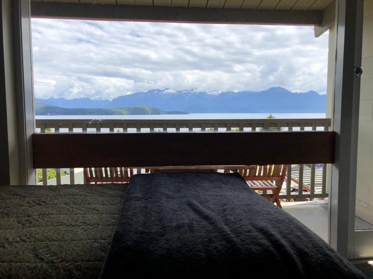 Te Anau Manapouri Lake Hotel Exterior photo