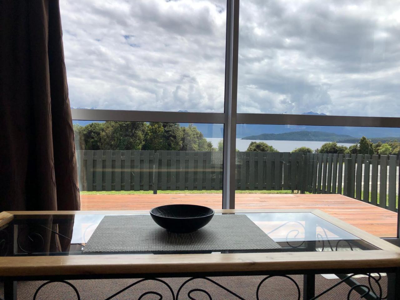 Te Anau Manapouri Lake Hotel Exterior photo