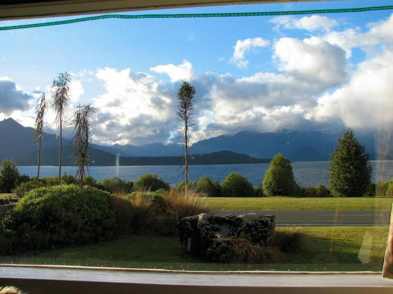 Te Anau Manapouri Lake Hotel Exterior photo