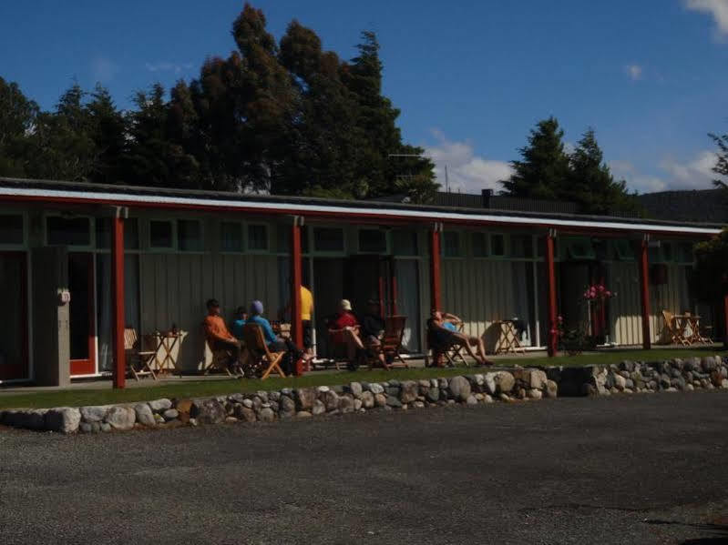 Te Anau Manapouri Lake Hotel Exterior photo