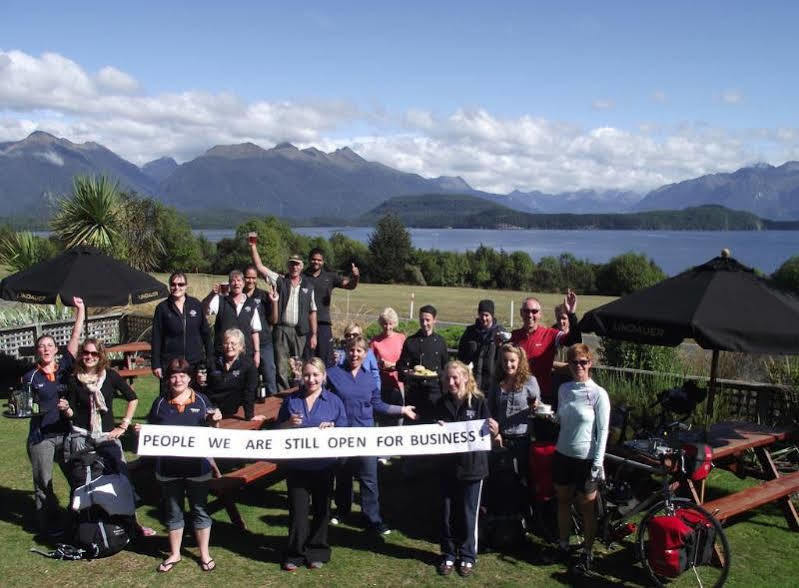 Te Anau Manapouri Lake Hotel Exterior photo